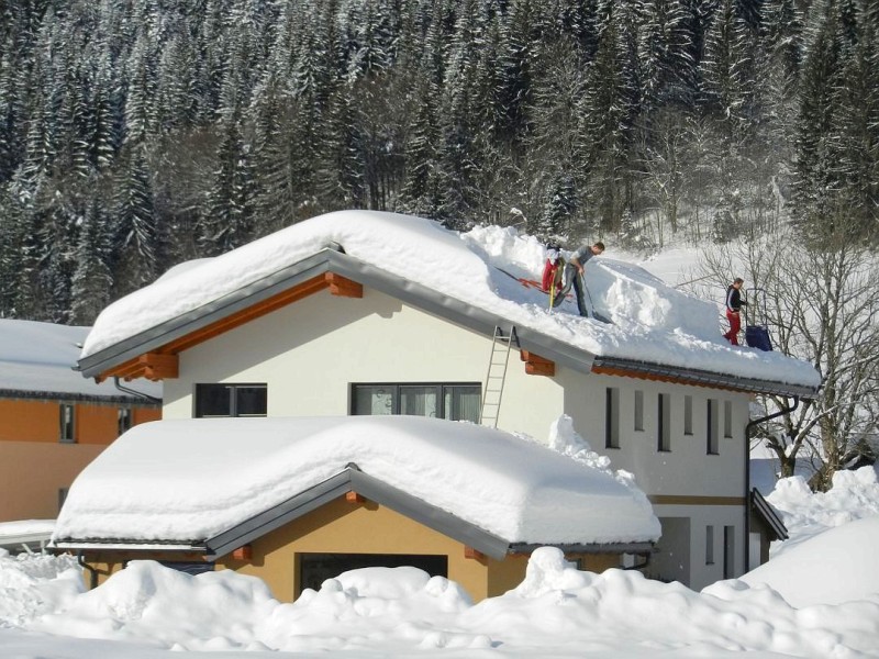 Aufgenommen in Werfenweg (Österreich), Januar 2012, bei einem herrlichen Spaziergang - der Schneealltag im Urlaubsgebiet.
