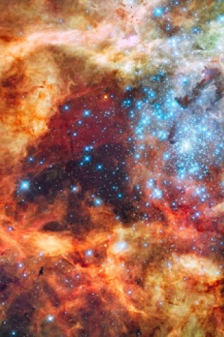 Das Hubble Weltraumteleskop wurde 1990 gestartet und liefert seit dem regelmäßig spektakuläre Bilder. Hier im Bild der Sternenhaufen R136 im Doradus Nebel.