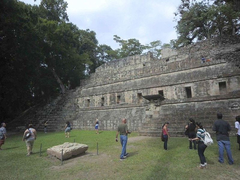 Der vermeintliche Weltuntergang lockt viele Touristen zu den esoterisch wichtigen Orten. Wie hier in Copan, Honduras.