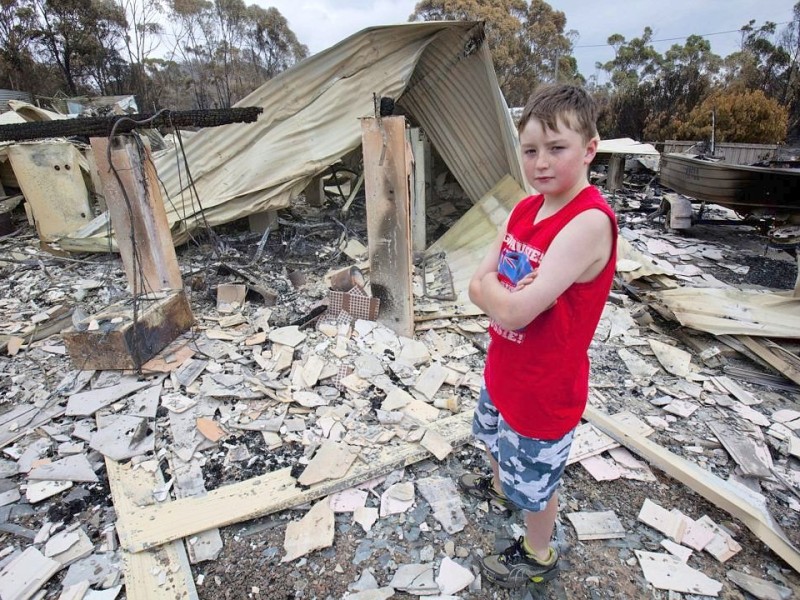 Dutzende Buschbrände bedrohen zur Zeit die Menschen in Australien.