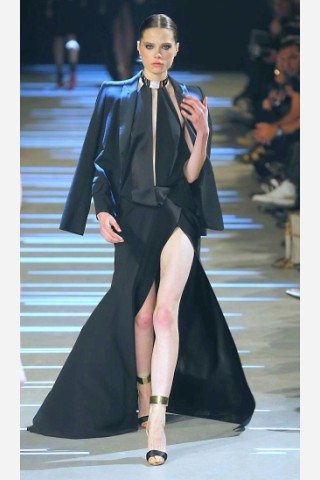 Die Modenschau von Alexandre Vauthier. In Paris präsentieren bekannte Designer die neuste Mode für das Frühjahr und den Sommer 2013.