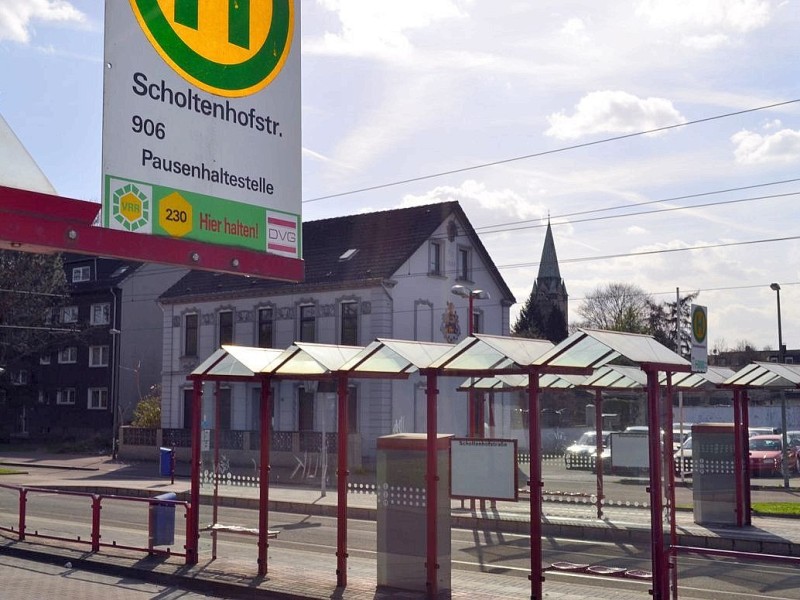 Nächste Haltestelle: Scholtenhofstraße.