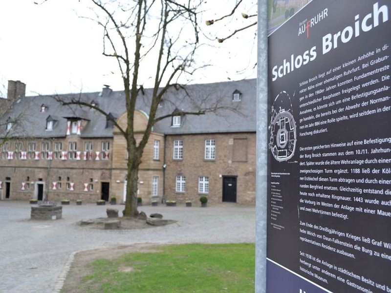 Das Schloss Broich in Mülheim gilt als die älteste erhaltene Burganlage aus der Karolingerzeit nördlich der Alpen. 