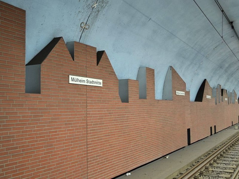 Nächste Station: Mülheim Stadtmitte.