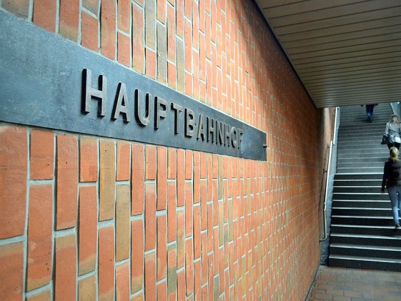 Endstation Mülheim Hauptbahnhof.