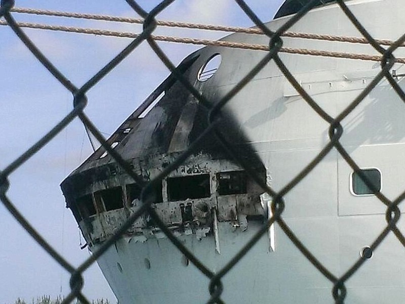 Das Kreuzfahrtschiff Grandeur of the Seas mit mehr als 3000 Menschen an Bord hat in der Karibik Feuer gefangen. Die 2224 Gäste und 796 Crew-Mitglieder seien aber unverletzt geblieben.