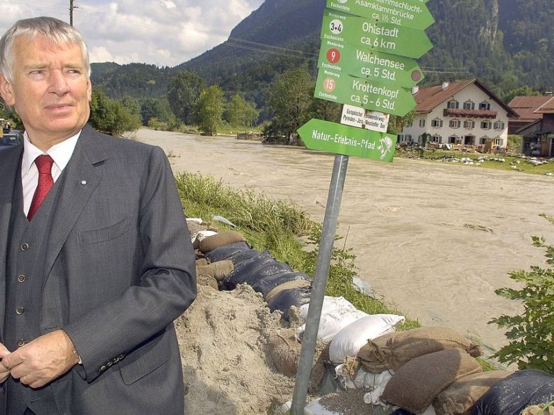 … die vom Hochwasser überfluteten Regionen um Eschenlohe in Bayern.
