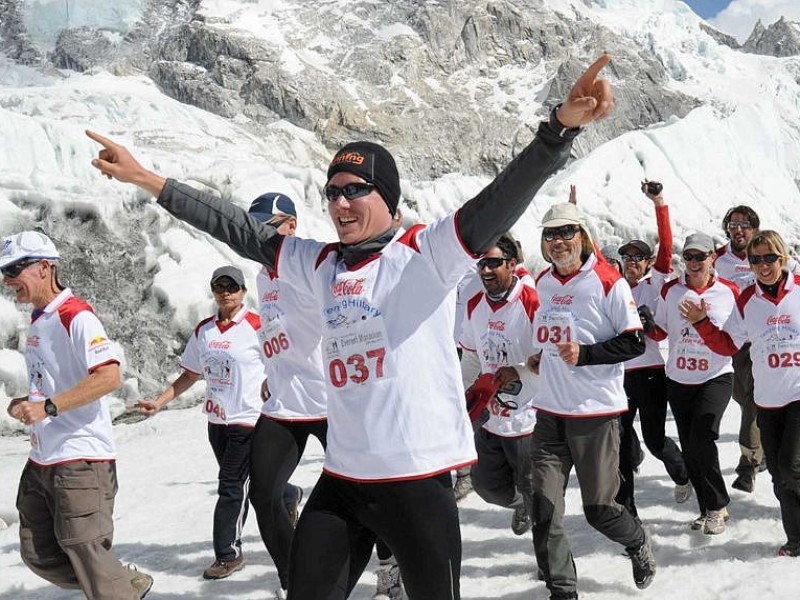 Zieleinlauf beim Everest-Marathon 2011.