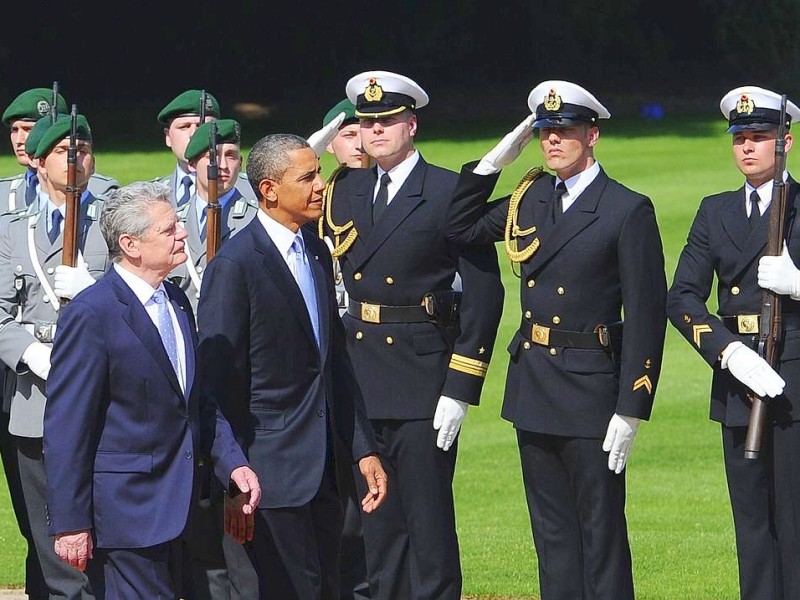 Der Präsident wurde, wie schon viele Staatsgäste vor ihm, mit militärischen Ehren empfangen.