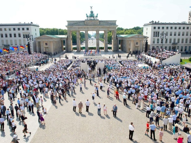 Viele Berliner wollten den US-Präsidenten aus der Nähe sehen.