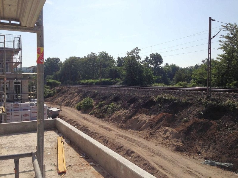 Wieder auf der Baustelle in der prallen Sonne.