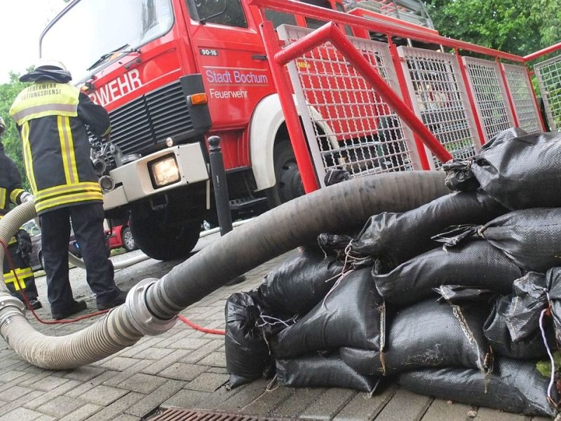Einsatz der Bochumer Feuerwehr beim Unwetter. Foto: Lutz Leitmann/Stadt Bochum, Presseamt.