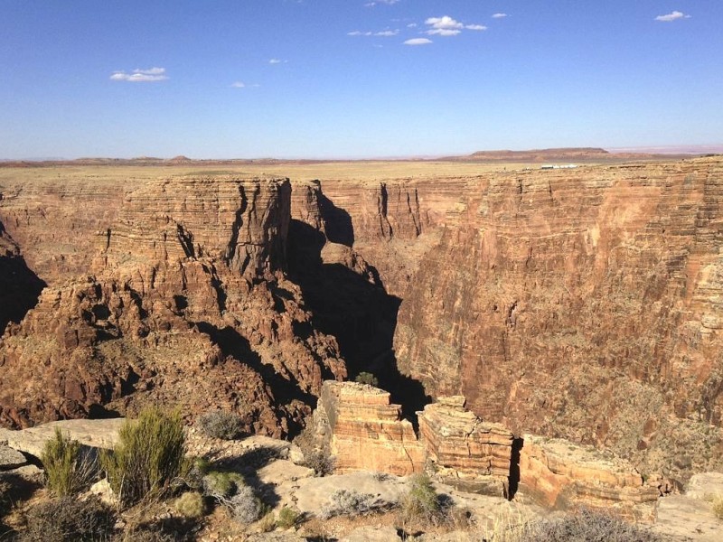 Nik Wallenda überquert den Grand Canyon auf einem Hochseil.