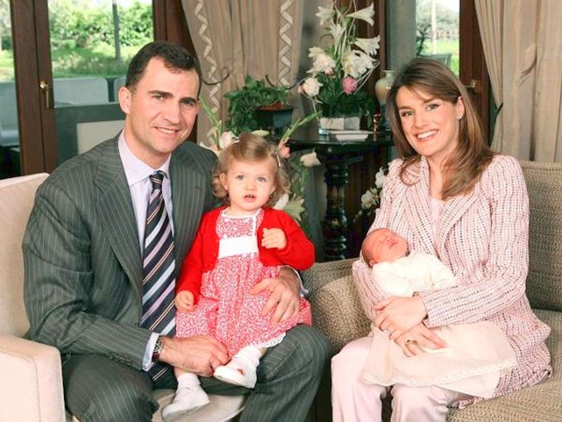 2007 hat Leonor eine kleine Schwester bekommen: Prinzessin Sofia.