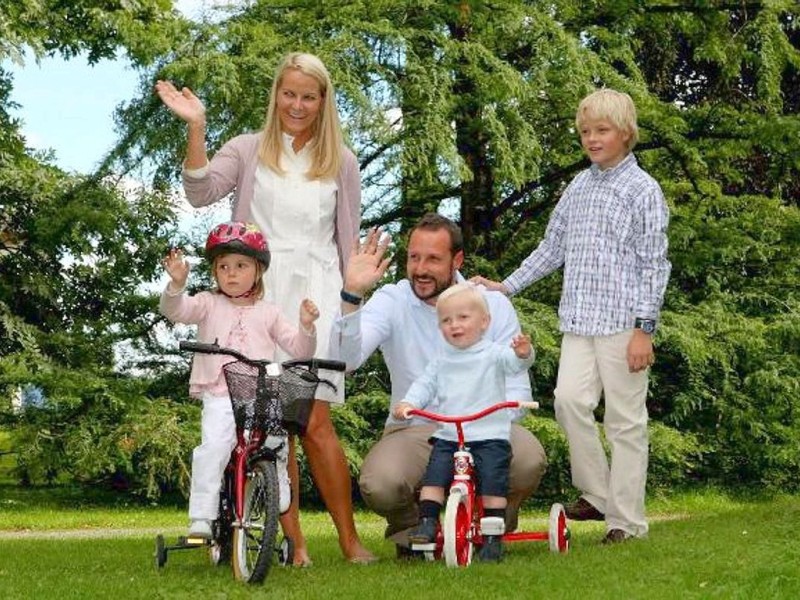 Mit Mette-Marits Sohn Marius Borg Hoiby (r.), den sie mit in die Ehe brachte, ist die Familie komplett.