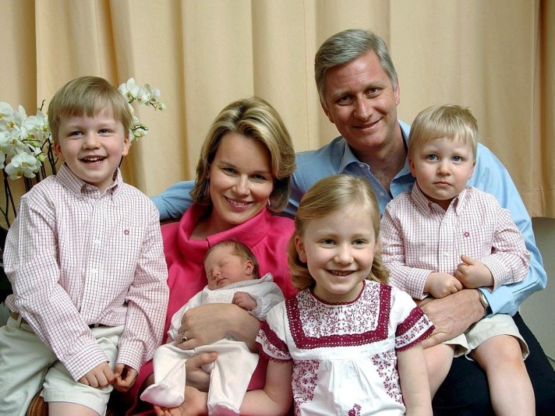 Dabei ist mit vier Kindern für reichlich süßen Nachwuchs gesorgt: Prinzessin Eleonore (auch auf dem ersten Foto zu sehen gewesen) ist das Nesthäkchen von König Philippe und seiner Frau Mathilde. Ihre Geschwister sind Prinzessin Elisabeth, Prinz Gabriel (l.) und Prinz Emmanuel (Foto von 2008).