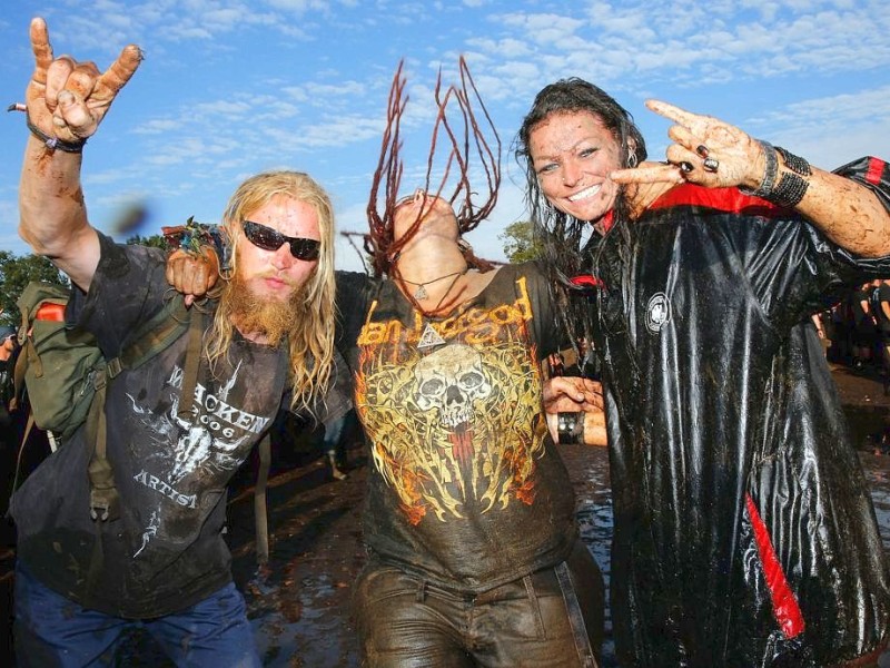 Nach Einschätzung der Organisatoren kamen 75.000 Besucher zum weltgrößten Festival für Heavy-Metal-Musik.