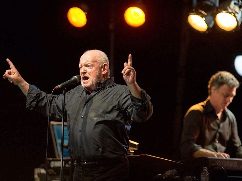 Weltstar Joe Cocker spielte bei Zeltfestival Ruhr vor mehreren tausend Fans, am Sonntag, den 18. August  2013 in Bochum.  Foto: Ingo Otto / WAZ FotoPool