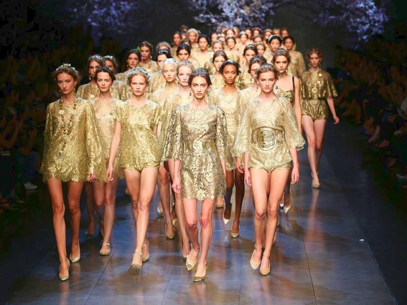 Gold und Glamour bei Dolce & Gabbana.