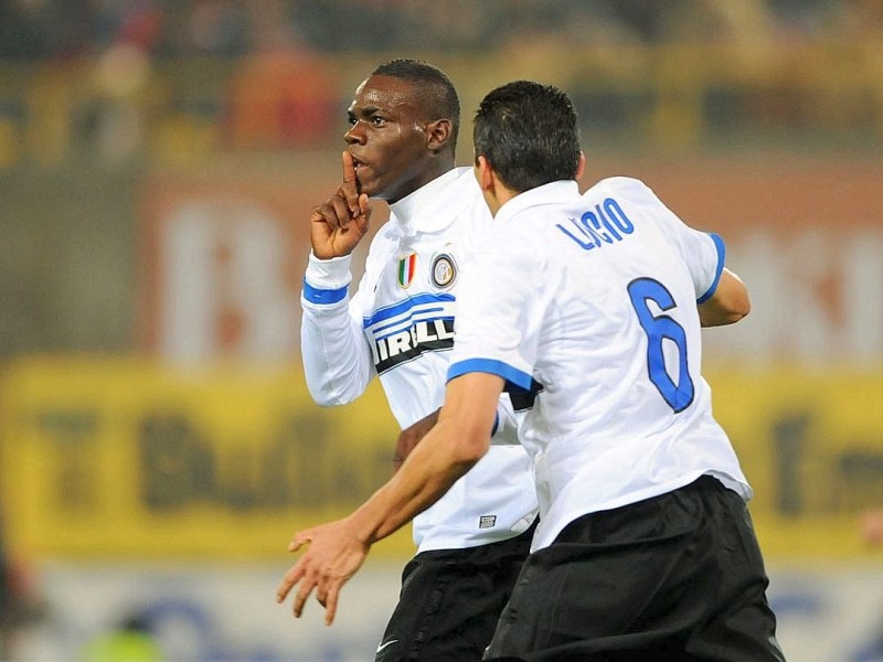 Seine Karriere als Profi begann er bei Inter Mailand, 2010 kam Balotelli erstmals für die A-Nationalmannschaft zum Einsatz.