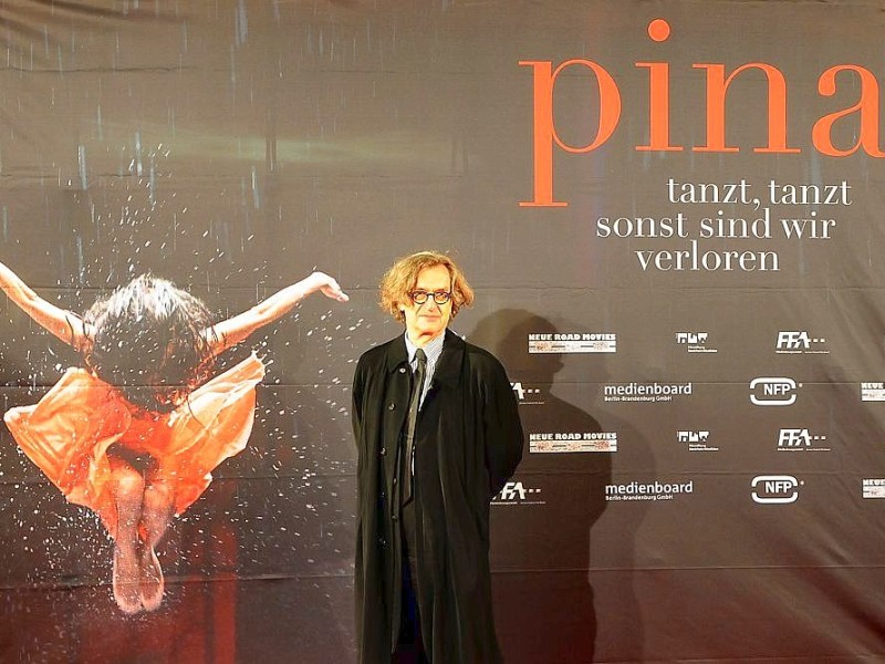 Februar 2011: Der Film pina feier Premiere in der Lichtburg. Mit dabei  Wim Wenders (Regie, Buch und Produktion) und Tänzerinnen und Tänzern des Tanztheater Wuppertal Pina Bausch.
