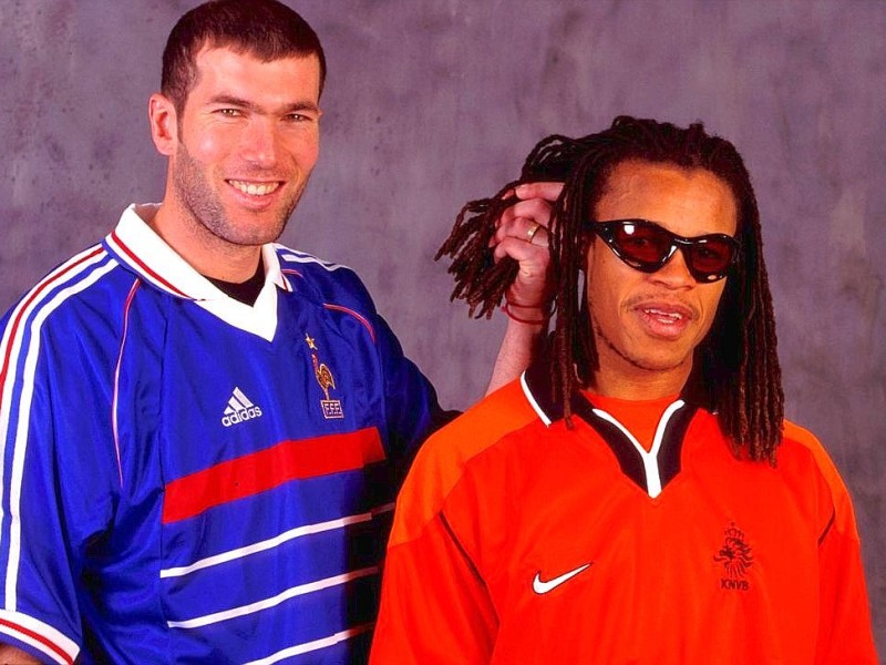 Verliebt: Zinedine Zidane und Edgar Davids.