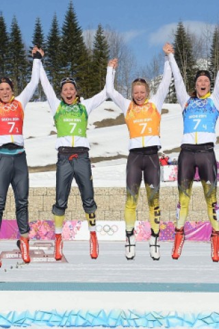 Nach dem Rennen kannte der Jubel keine Grenzen. Deutschlands Langlauf-Damen haben überraschend Bronze gewonnen.