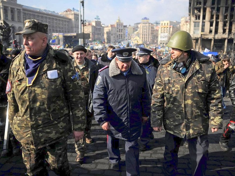 Auch Polizisten aus dem Umland von Kiew kamen zur Unterstützung der Rebellen in die Hauptstadt.