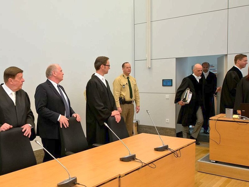 ...änderte sich an der Szenerie im Saal des Landgerichts München kaum etwas.