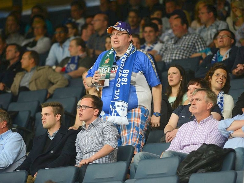 Der VfL Bochum verliert sein Heimspiel gegen Arminia Bielefeld mit 1:4. Die Impressionen aus dem Rewirpower-Stadion.