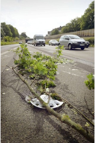 ...am Tag nach dem Unwetter der Verkehr.