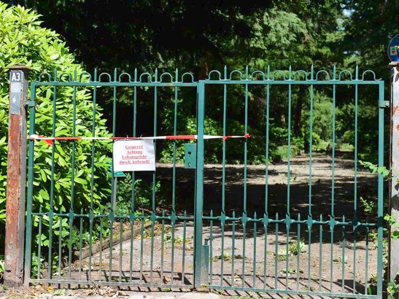 Der Friedhof in Gelsenkirchen-Buer ist gesperrt.