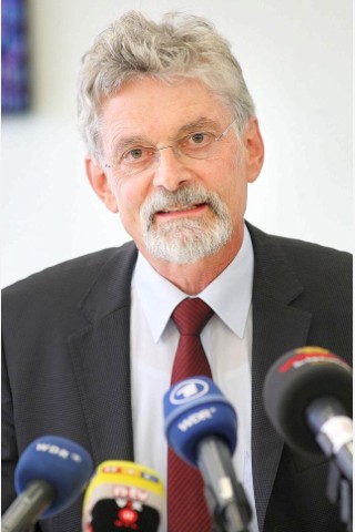 ... und Oberstaatsanwalt Johannes Daheim informierten am Sonntag, 28. September 2014, über die schlimmen Vorwürfe.