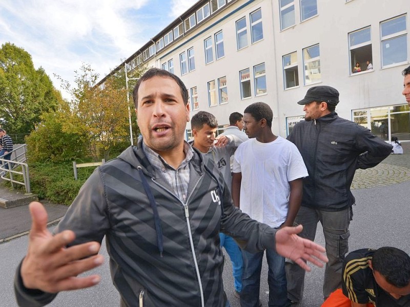 Auch in Essen beklagen Flüchtlinge Gewalt durch den Sicherheitsdienst. Die Notunterkunft...