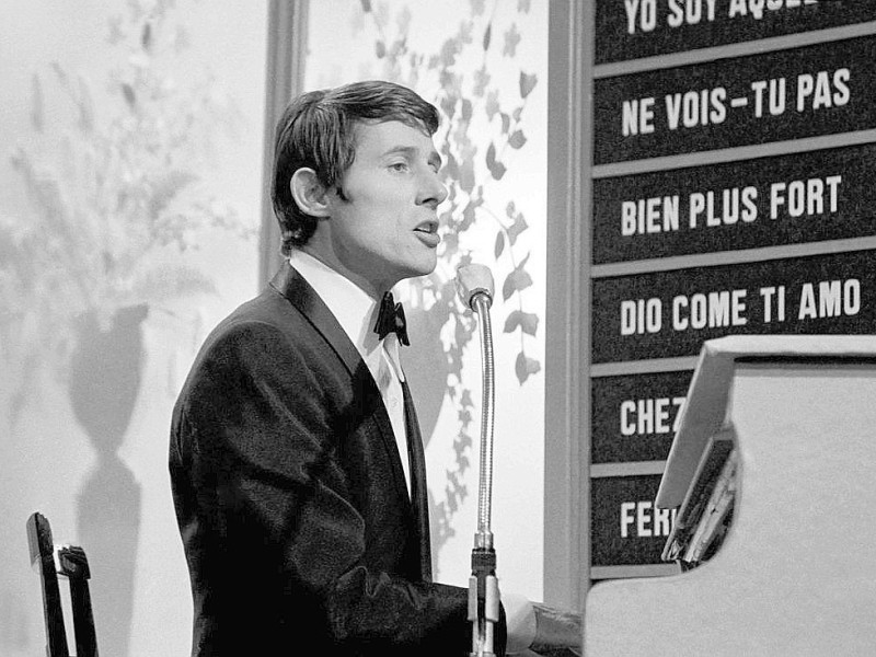 ... großen Durchbruch hatte er 1966 beim Eurovision Song Contest (damals noch Grand Prix Eurovision) mit dem Lied Merci, Chérie. Seit Beginn seiner Karriere hat er ...