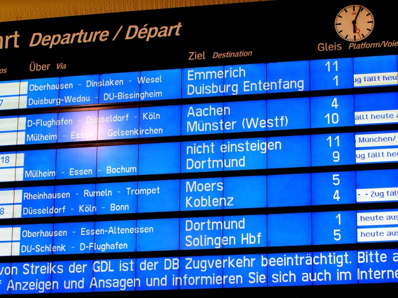 Die Auswirkungen des Lokführer-Streiks am Duisburger Hauptbahnhof.