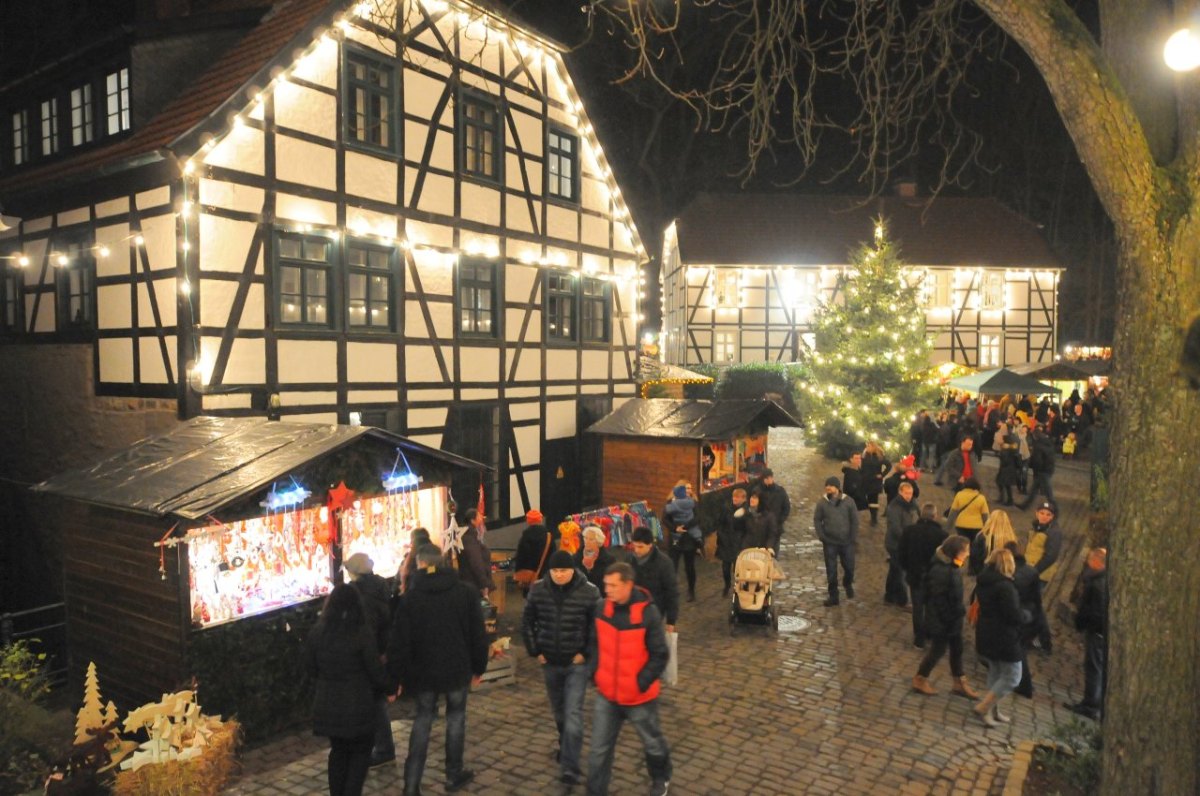 Burgen, Schlösser, Dörfer Kleine Weihnachtsmärkte in NRW DerWesten.de Burgen, Schlösser, Dörfer Kleine Weihnachtsmärkte in NRW DerWesten.de