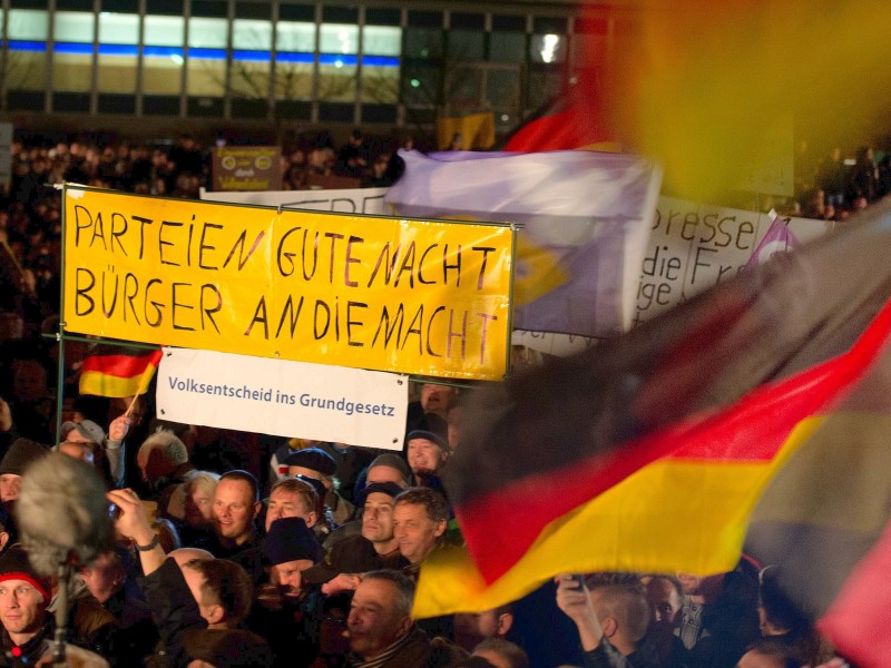 Die Zahl der Gegendemonstranten (hier nicht im Bild...) blieb weit dahinter zurück: