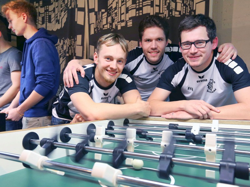 Der Bochumer Stephan Wolf sicherte sich 2014 in der Kategorie Neulinge-Einzel den WM-Titel im Tischtfußball. Er trainier im Verein TfV Bochm - mit Hobbykickern hat das nichts zu tun.