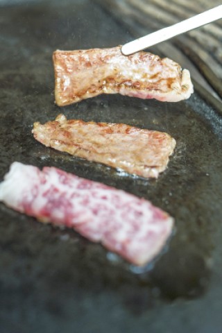 Kobe-Rind sieht anders aus als herkömmliches Rindfleisch.