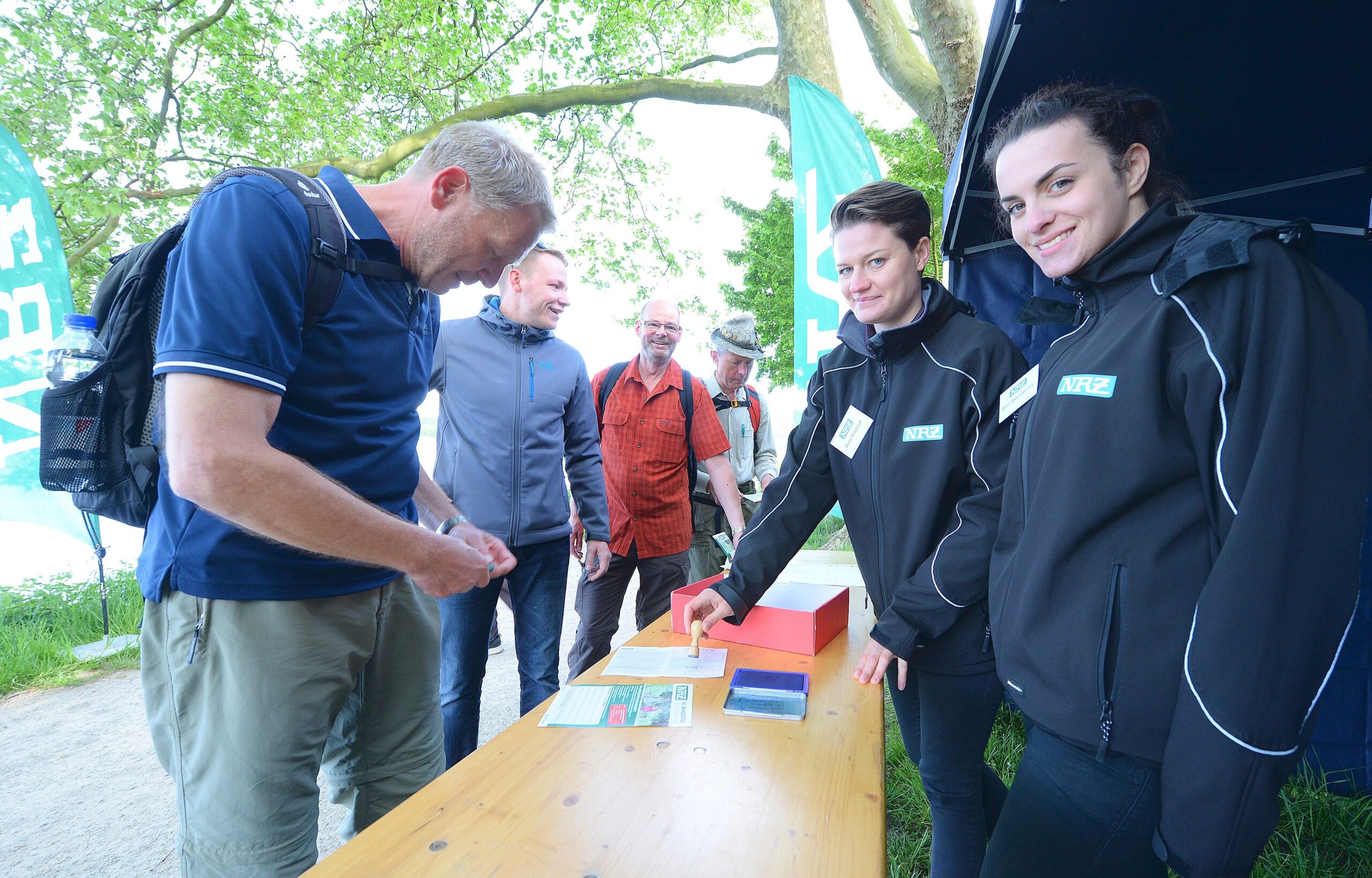 Strahlender Sonnenschein beim NRZ Wandertag 2015 am Baldeneysee.