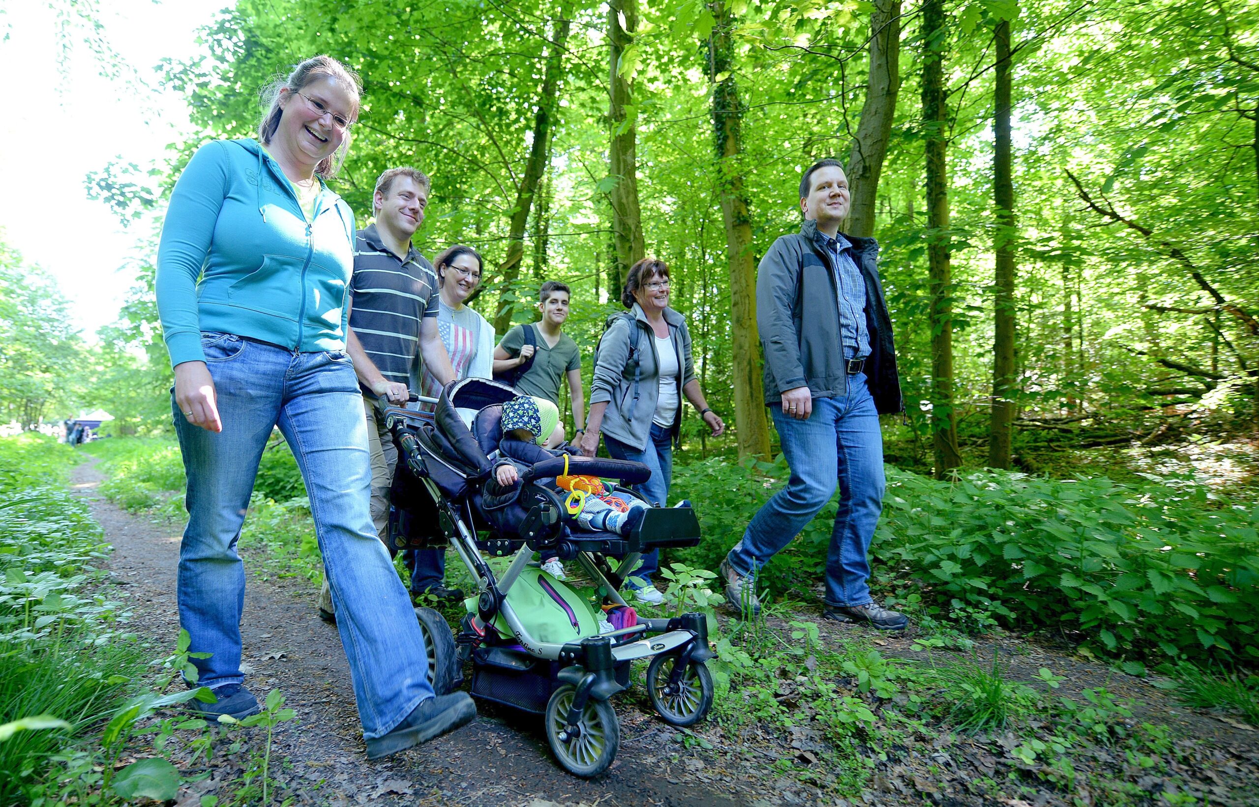 Strahlender Sonnenschein beim NRZ Wandertag 2015 am Baldeneysee.