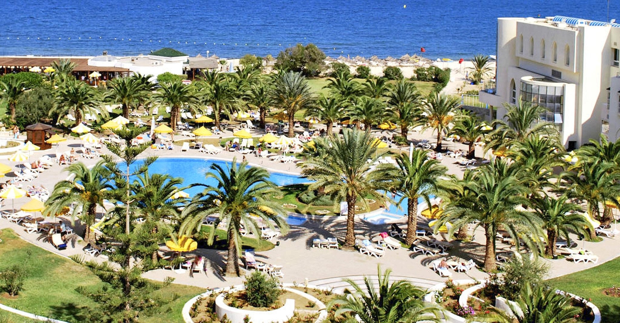 Eine undatierte Aufnahme zeigt das Riu-Hotel «Imperial Marhaba», das in der kleinen Hafenstadt Port El-Kanmtaoui im Norden von Sousse liegt. Bei einem Angriff auf das Strandhotel sind Dutzenden Menschen getötet worden.