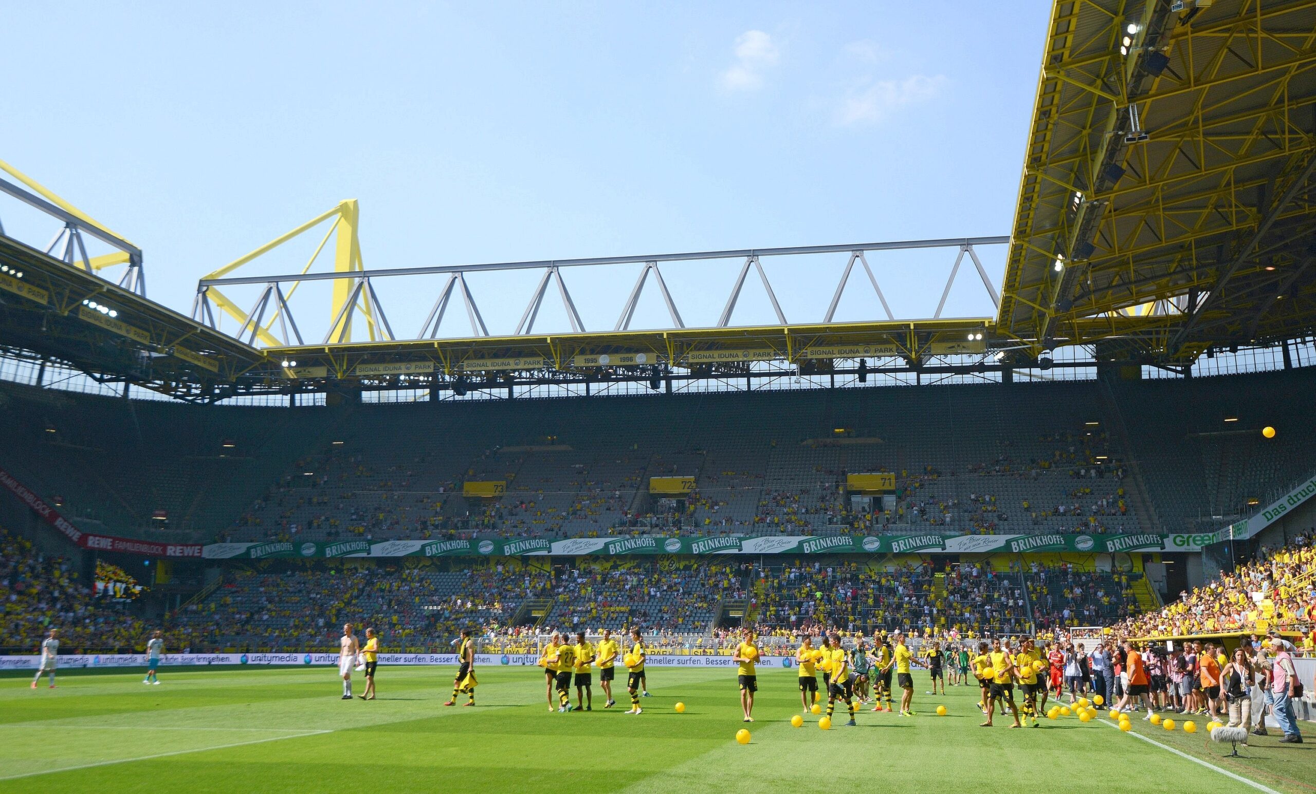 Die offizielle Saisoneröffnung von Borussia Dortmund. Die Bilder aus dem Signal Iduna Park.