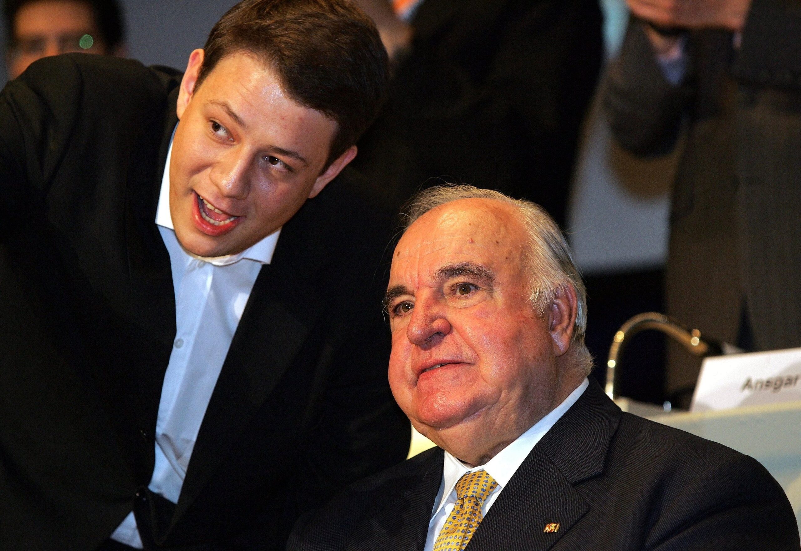 2004 zum Abschluss des Deutschlandtreffens der Jungen Union sprach Philipp Mißfelder als Vorsitzender der JU mit Alt-Kanzler Helmut Kohl.