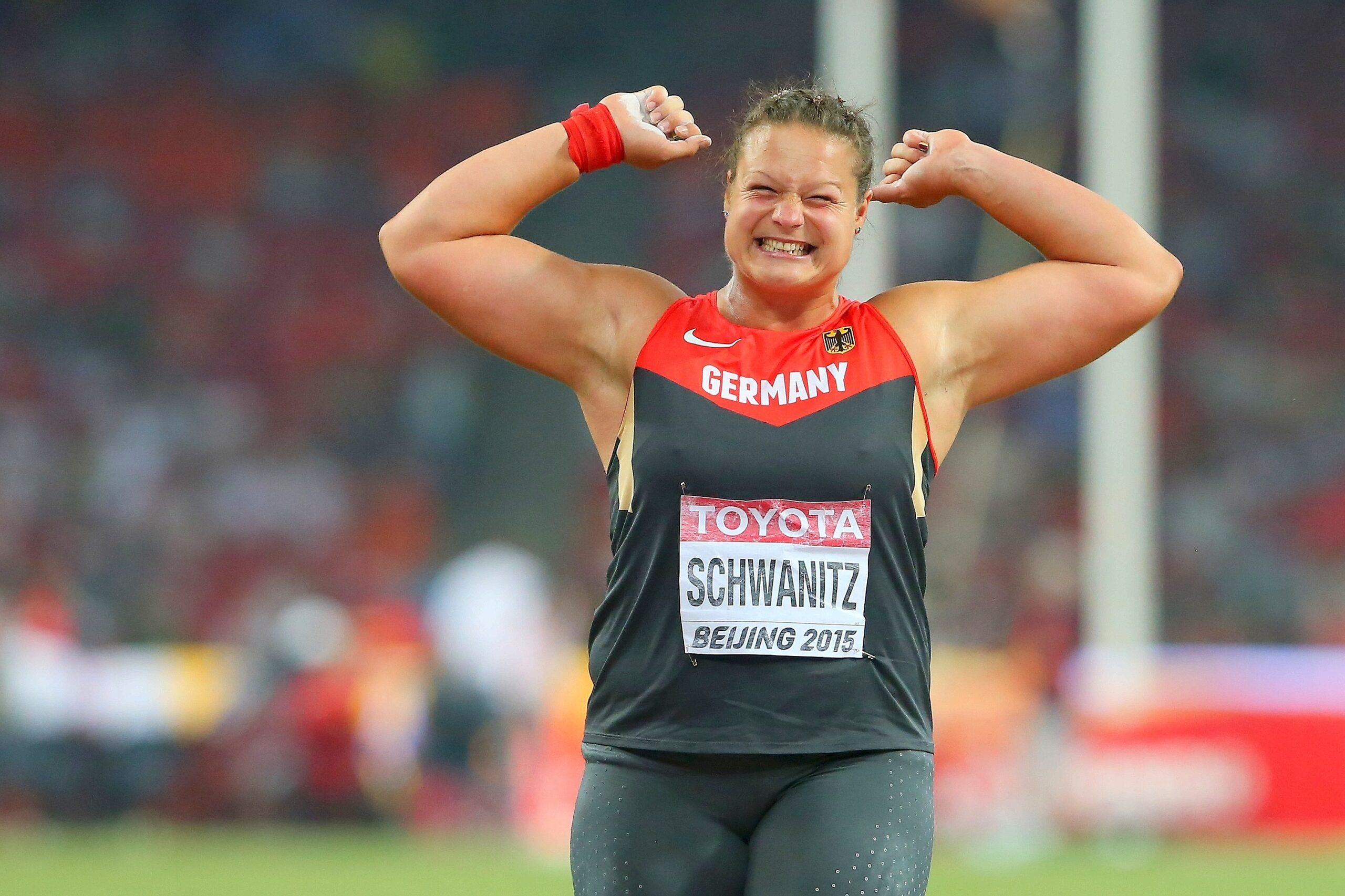 Bei der Leichtathletik-WM in Peking liefern die Sportler starke Leistungen und Emotionen. Für Deutschland holten unter anderem Kugelstoßerin Christina Schwanitz, ihr Kollege David Storl und Stabhochspringer Raphael Holzdeppe Medaillen. Alles überragender Star war 100-Meter-Weltmeister Usain Bolt.