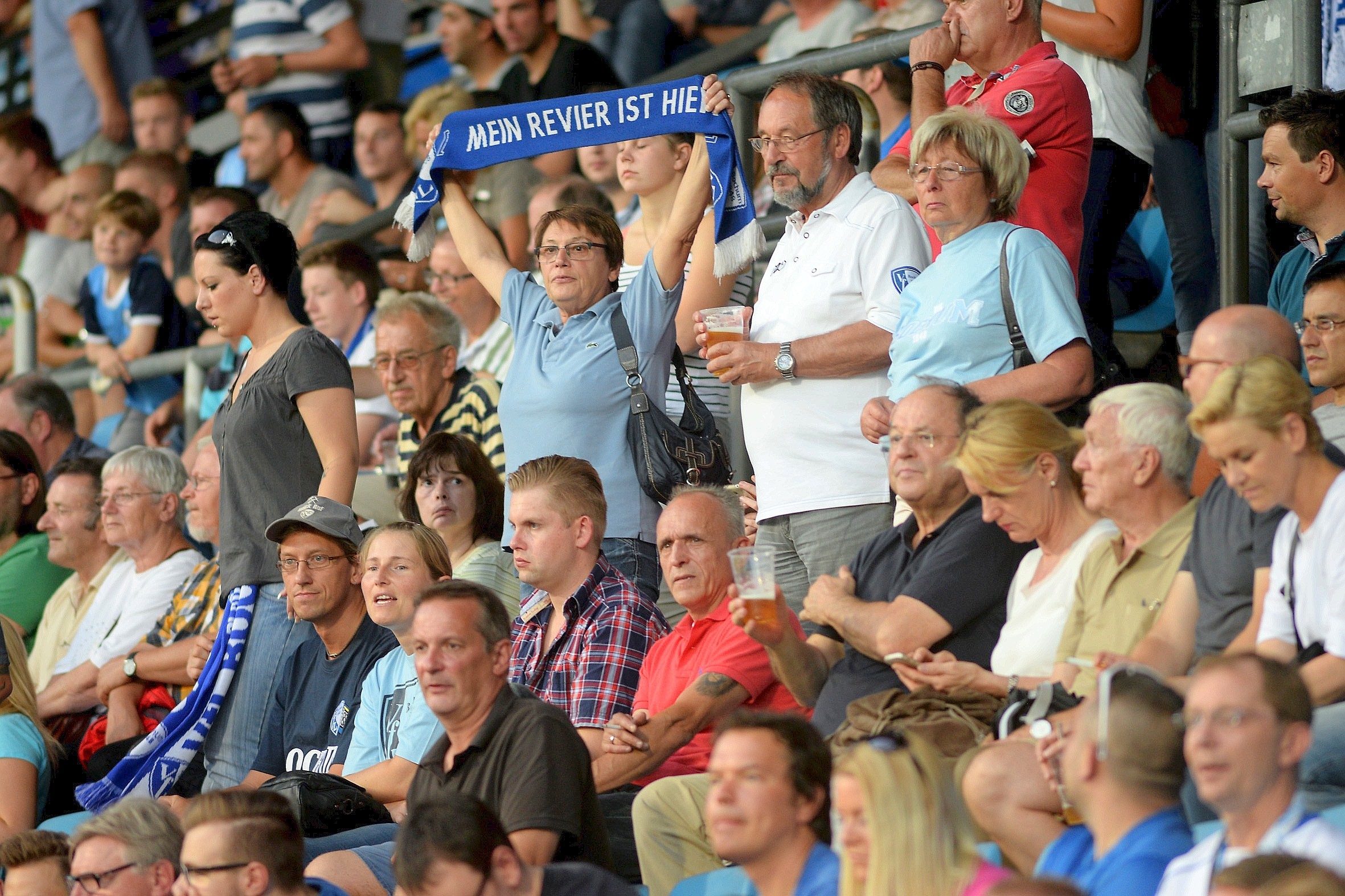 Der VfL Bochum besiegte 1860 München mit 1:0 und verteidigte die Tabellenführung.