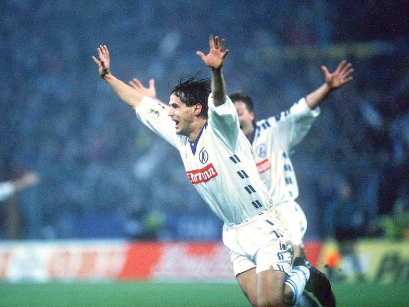 Platz 4: Karlsruher SC-FC Valencia in der Saison 1993/94. Euro-Eddy. Jeder Fußballfan weiß bei diesem Spitznamen, um wen es geht. Edgar Schmitt traf nach einer 1:3-Niederlage ...