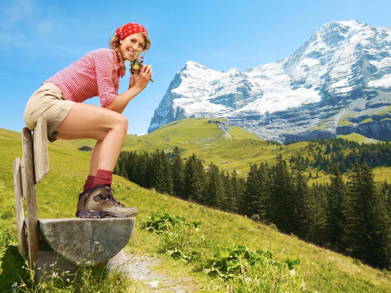 Key Visual Sommerkampagne Schweiz Tourismus 2011, Schweizer AlpenJungfrau-Aletsch, UNESCO-Welterbe. Wandern auf der Wengernalp im BernerOberland. Im Hintergrund der Eiger und der Mönch.
Schweiz Tourismus
Platz 3 in der Kategorie Tourismus