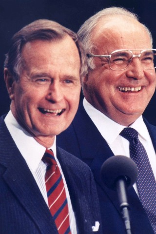 Der USA-Freund: Die Freundschaft mit den USA lag Helmut Kohl stets am Herzen. Das Foto zeigt ihn bei einem Treffen mit dem amerikanischen Präsidenten George Bush in Deutschland. 